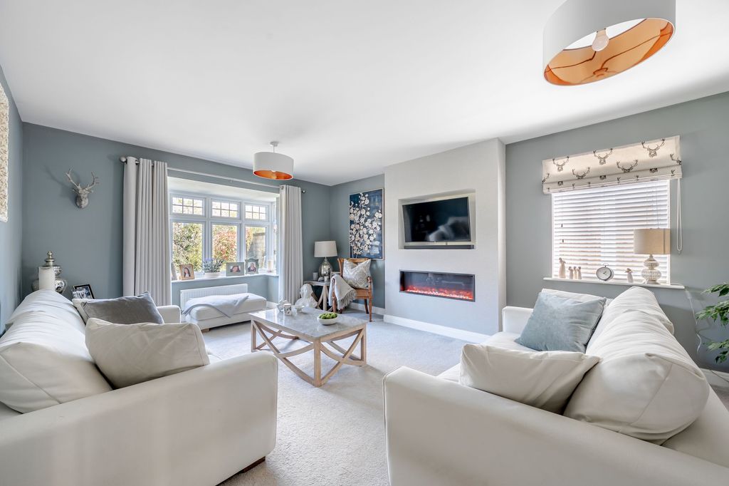 Property photo 2 of 45