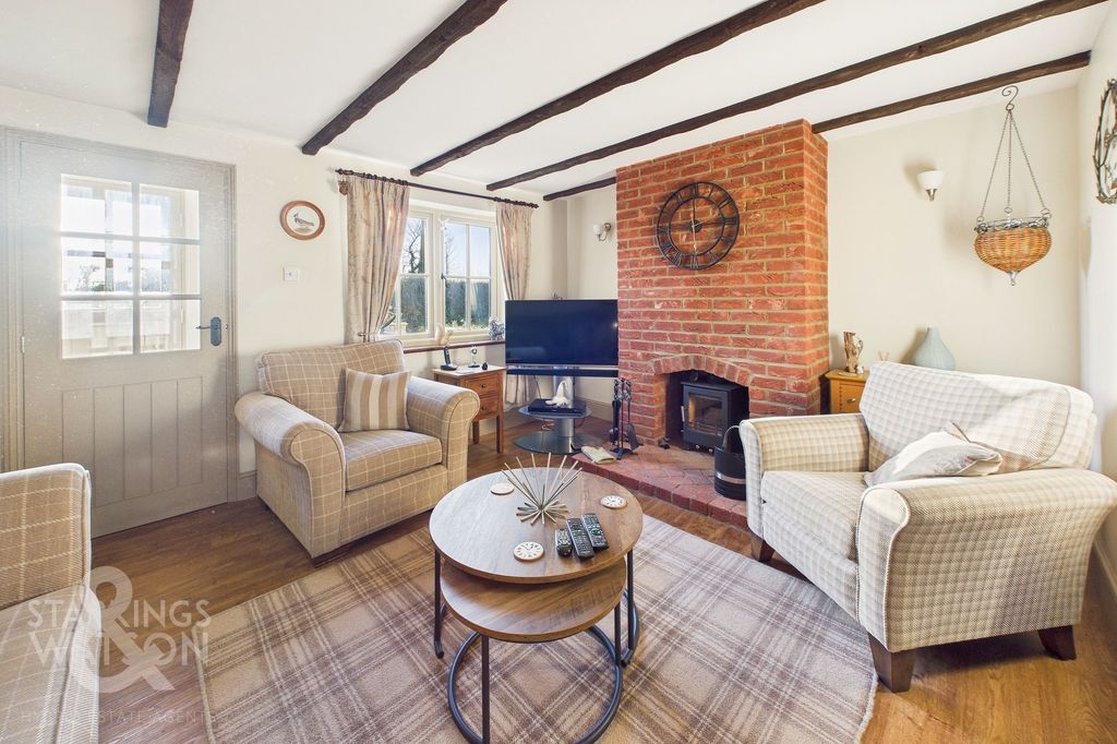 Property photo 2 of 21