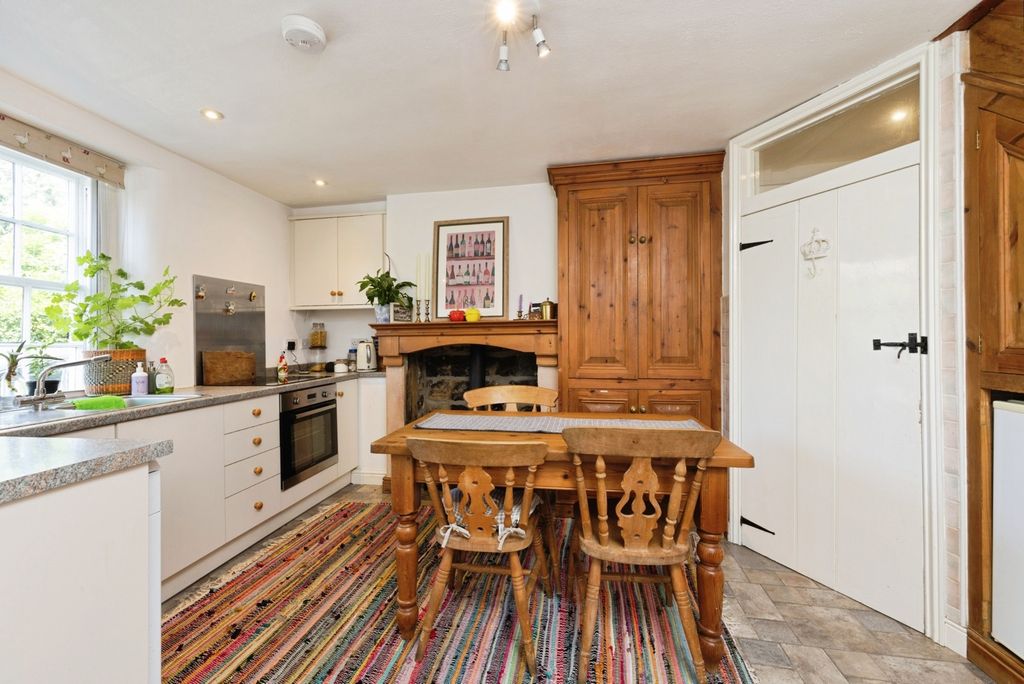 Property photo 2 of 18 Pbox-Img.Jpg