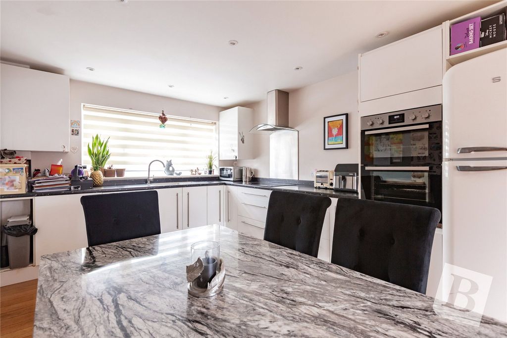 Property photo 3 of 18 Kitchen/Diner