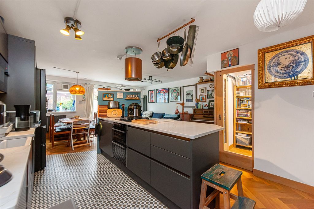Property photo 1 of 13 Picture No. 05