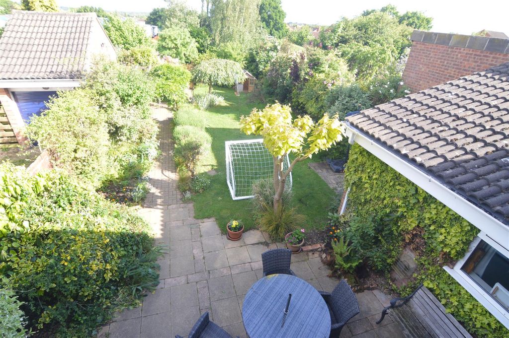 Property photo 3 of 13