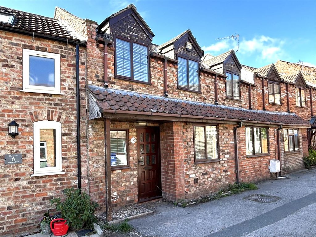 Property photo 1 of 12 Front External