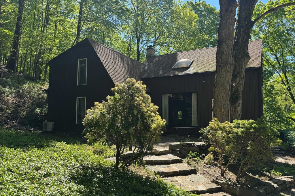 Property photo 1 of 31