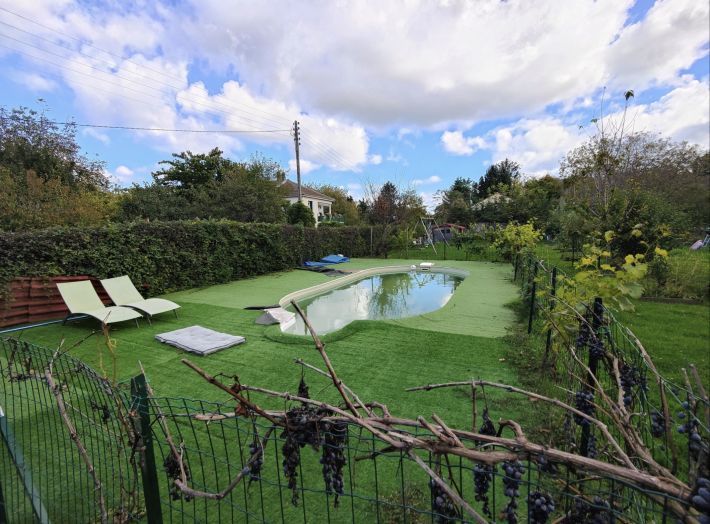 Property photo 1 of 10