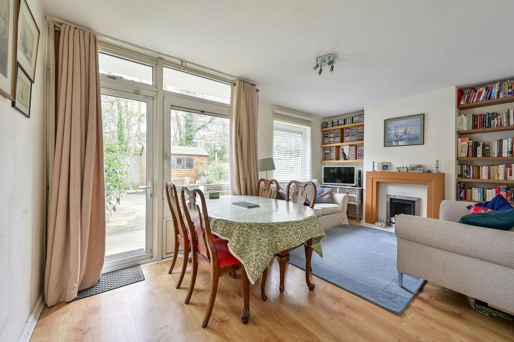 Property photo 1 of 16
