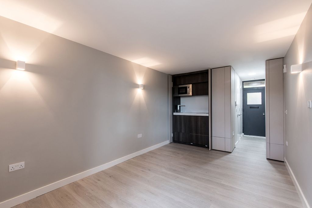 Property photo 2 of 10 Dining_Room (Example)