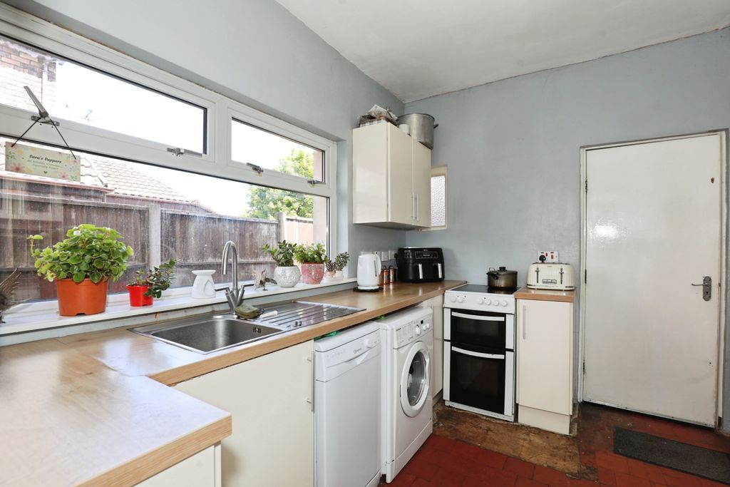 Property photo 3 of 15