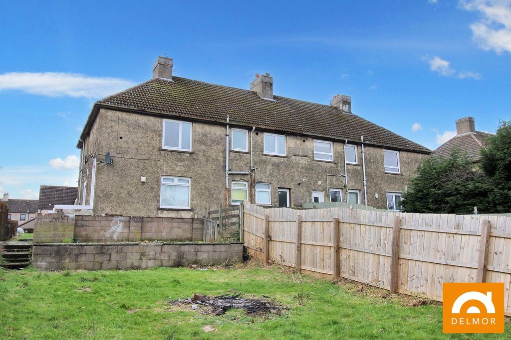 Property photo 2 of 9