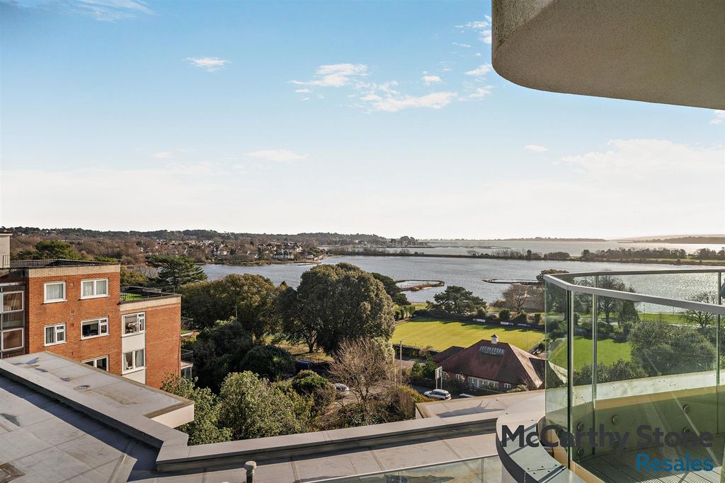 Property photo 1 of 34 8677867-Exterior06-800.Jpg