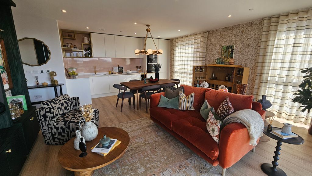 Property photo 1 of 21