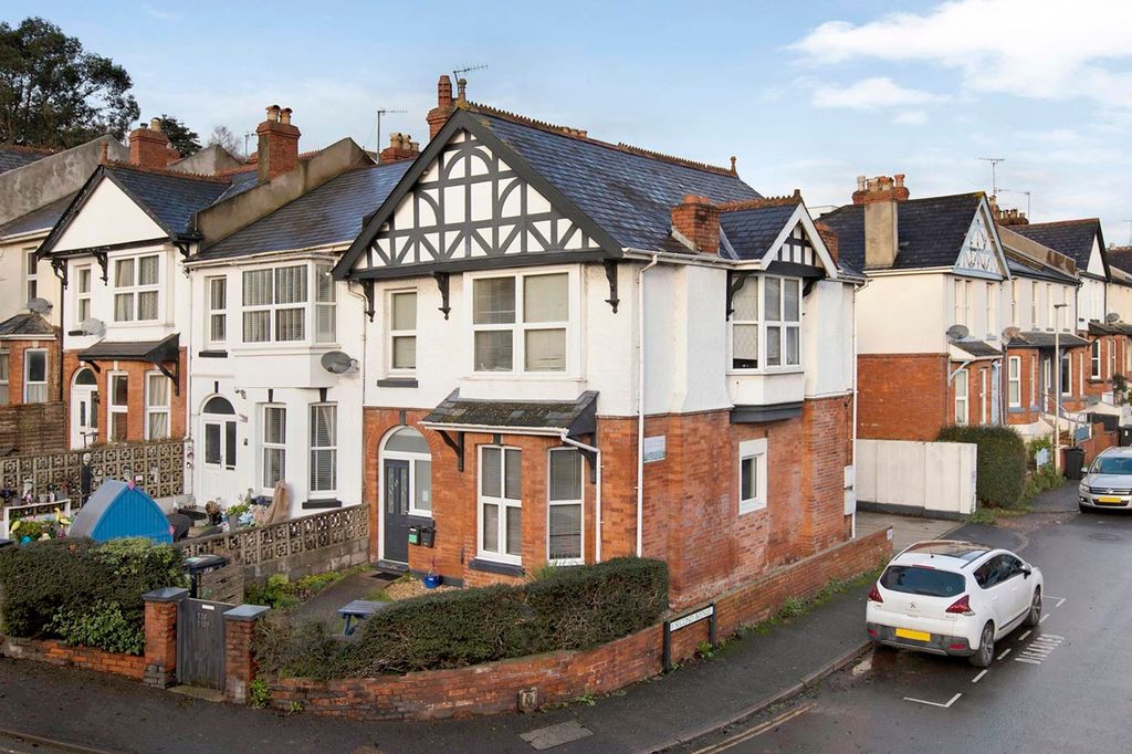 Property photo 1 of 7 Front Exterior