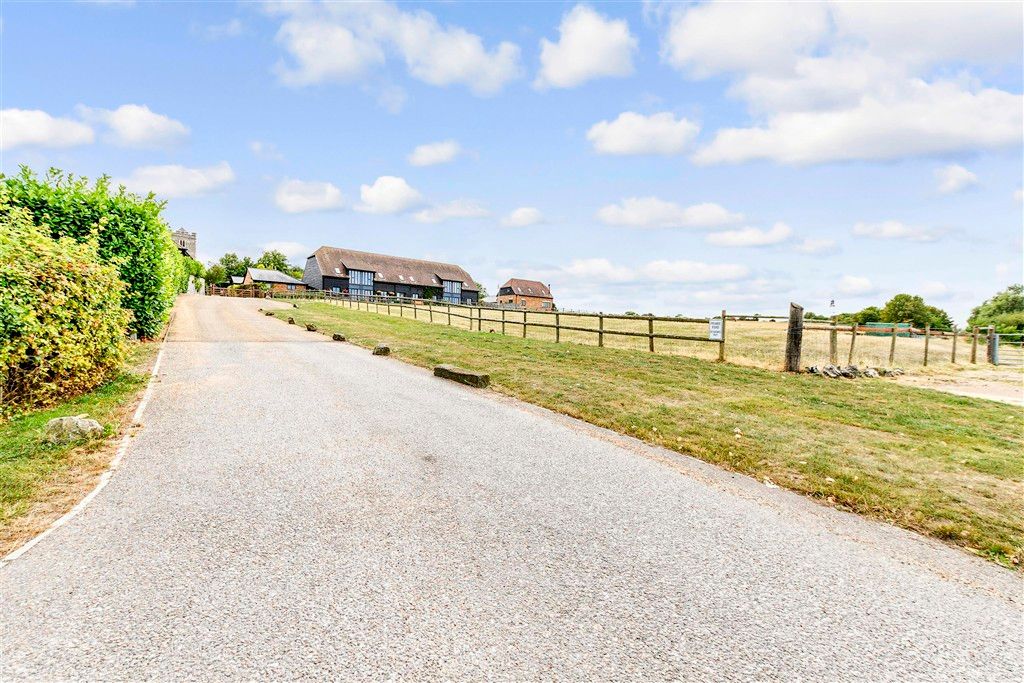 Property photo 1 of 15 Surrounding Area