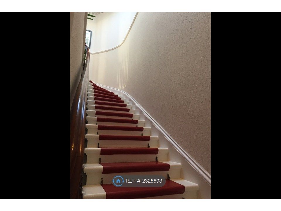 Property photo 2 of 16 Private Staircase Within Flat