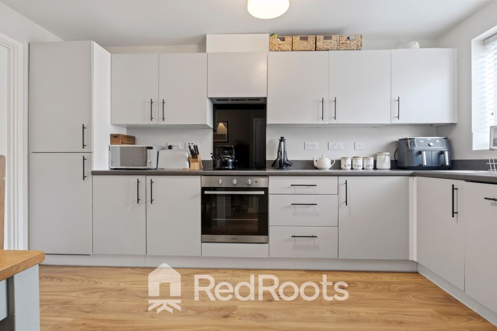 Property photo 2 of 26 4956303