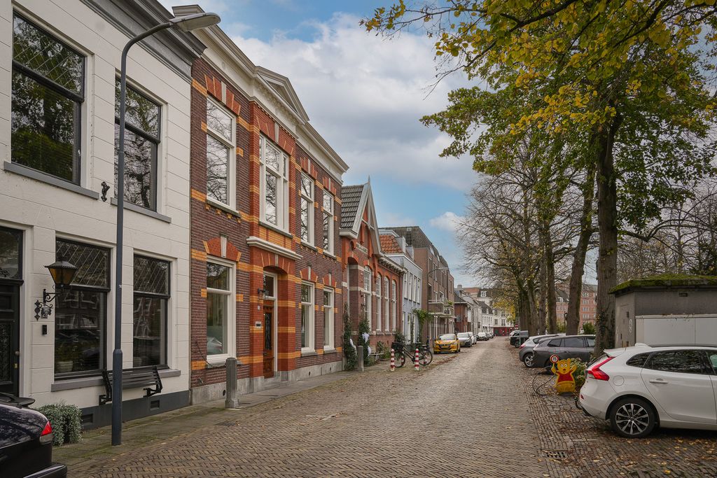 Property photo 2 of 73