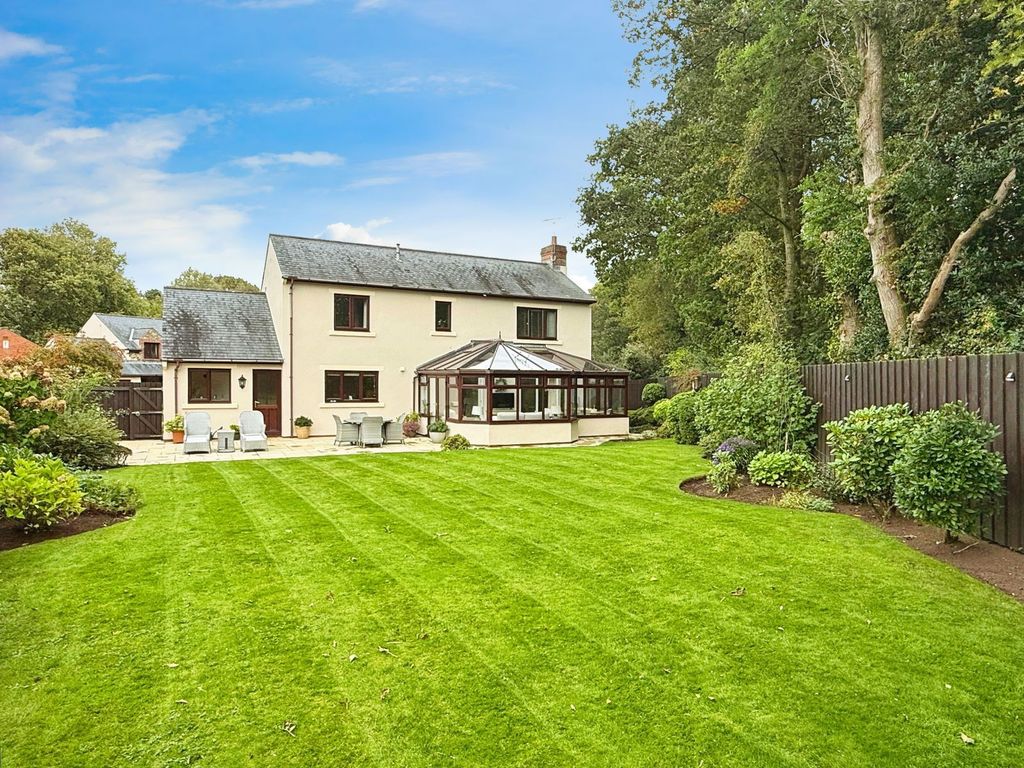 Property photo 2 of 25