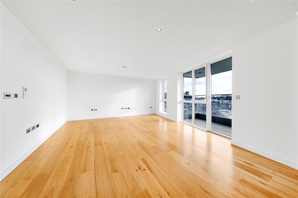 Property photo 3 of 10 Picture No. 28