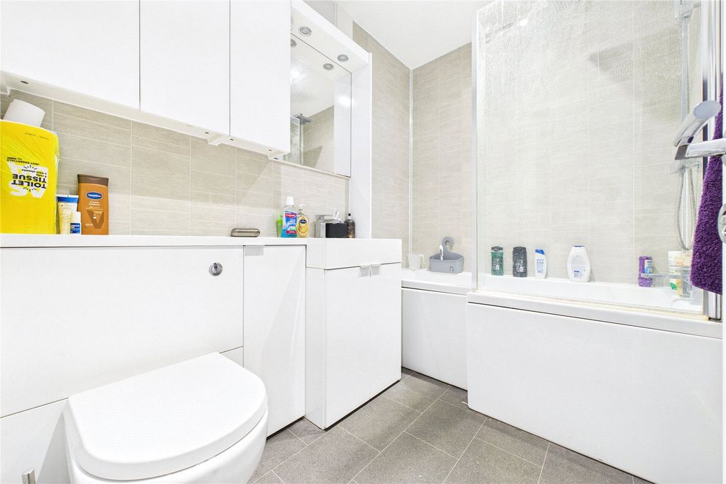 Property photo 3 of 4 Picture No. 04