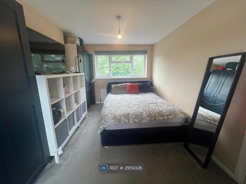 Property photo 3 of 15 Bedroom 1 (Furnished)