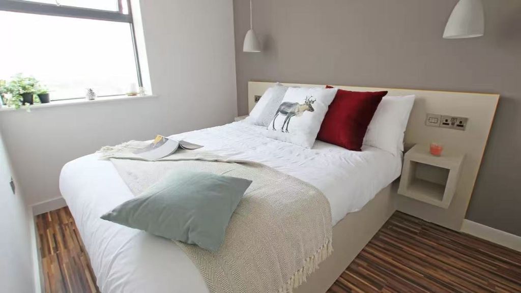 Property photo 2 of 3