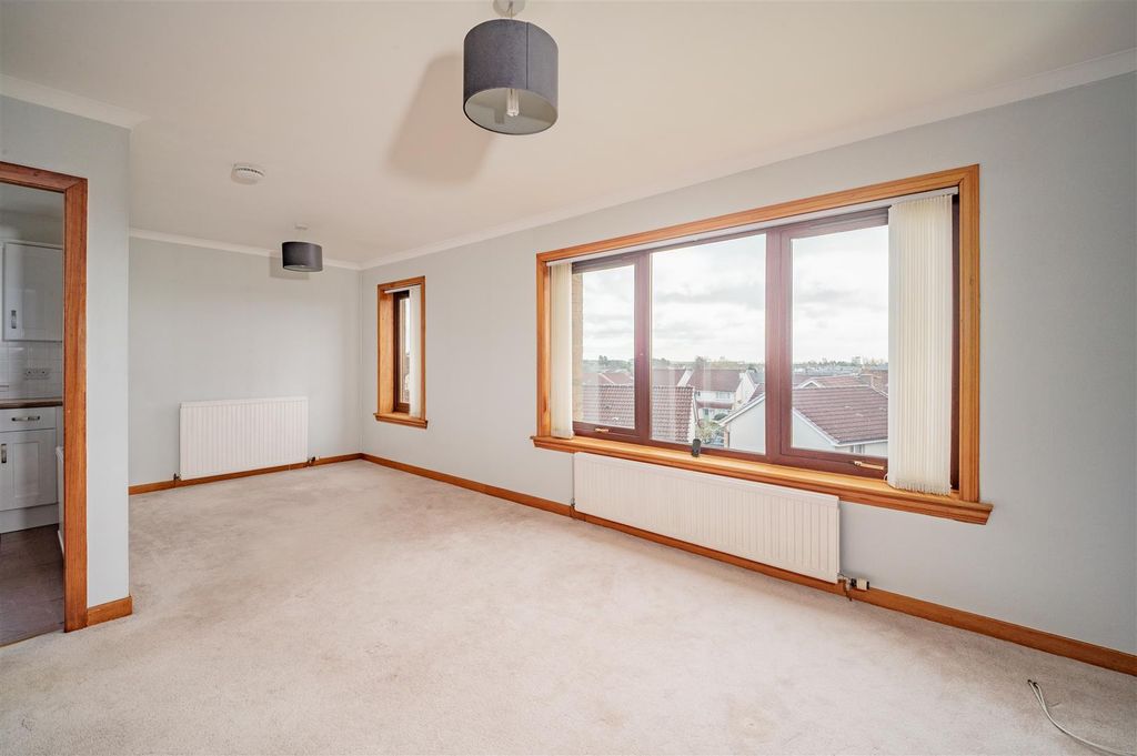 Property photo 2 of 18 57F Lorne Crescent Monifieth-7.Jpg