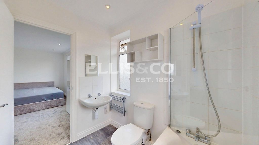 Property photo 3 of 16 Picture No. 04