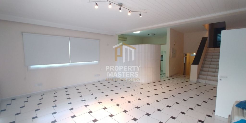 Property photo 2 of 30