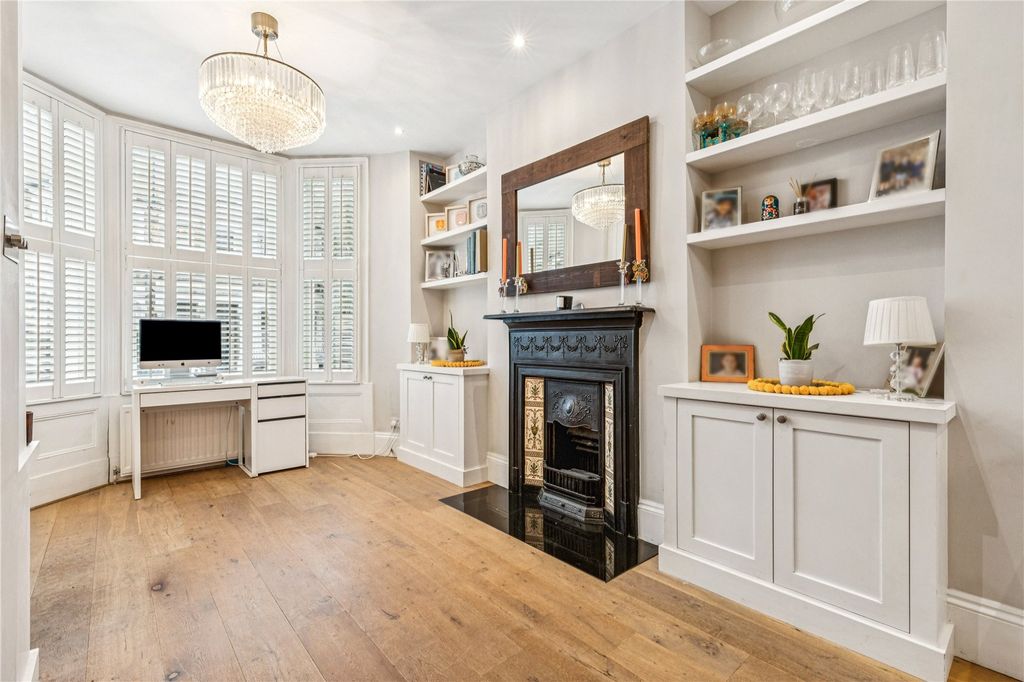 Property photo 2 of 16 Picture No. 23