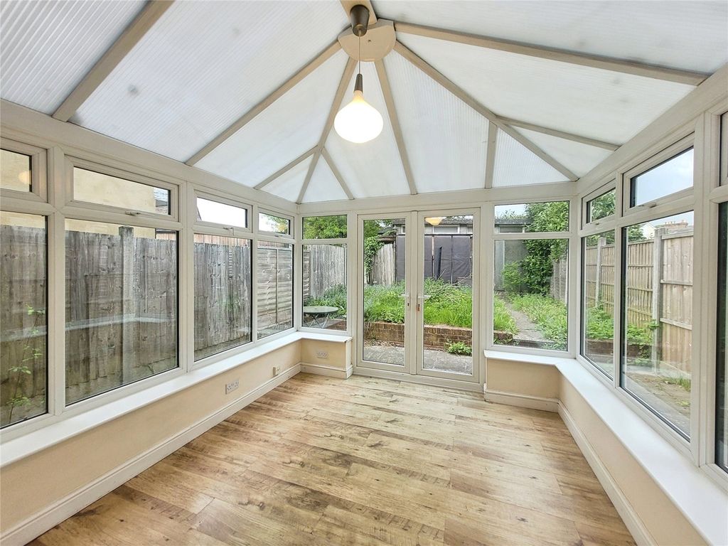 Property photo 2 of 9 Conservatory