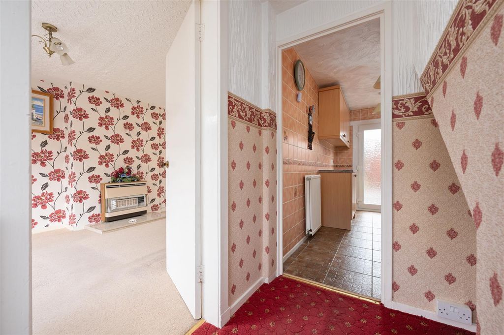Property photo 3 of 24 34Dunimarlestreet005.Jpg