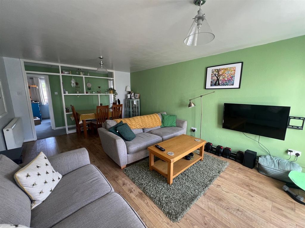 Property photo 3 of 14 Living Room.Jpg