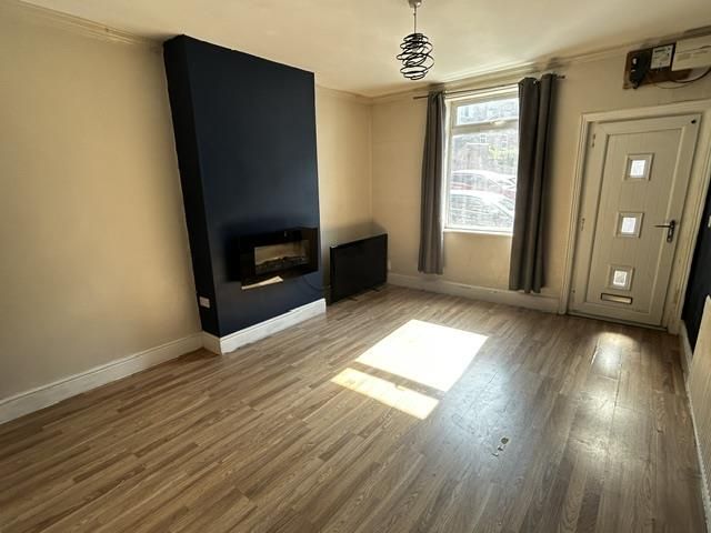 Property photo 2 of 12 Lounge
