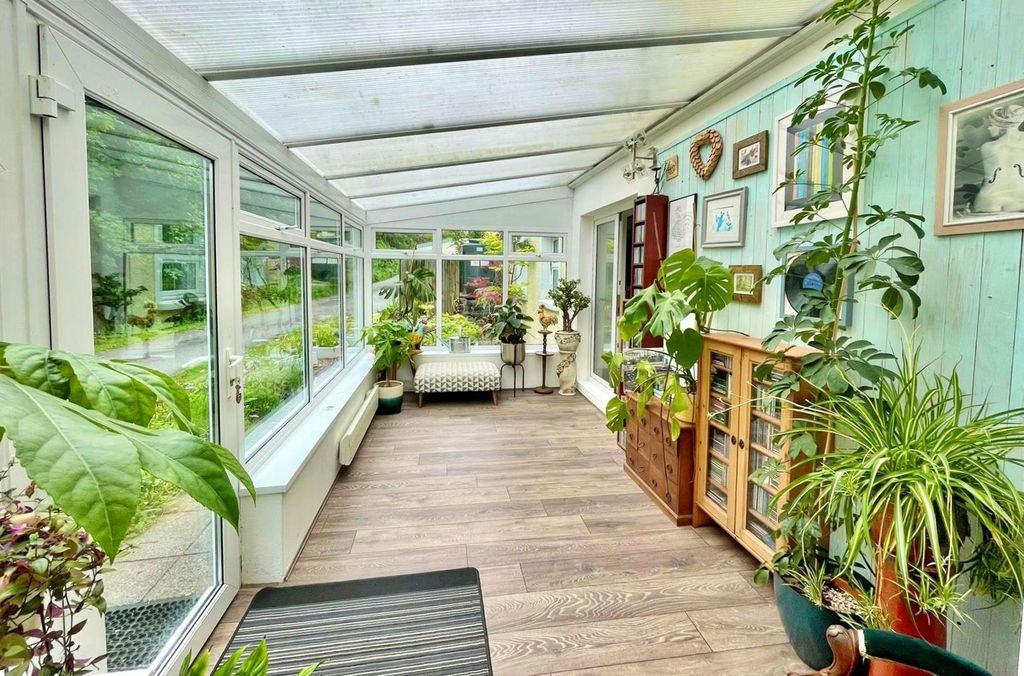 Property photo 3 of 32 16.Jpg