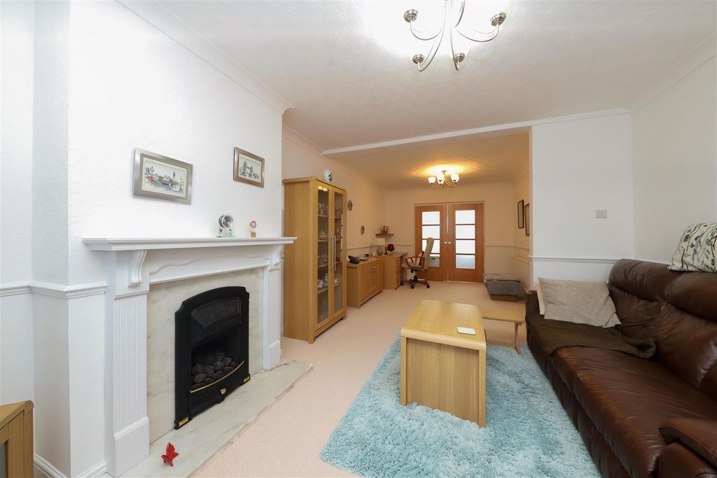 Property photo 3 of 13 Living Room