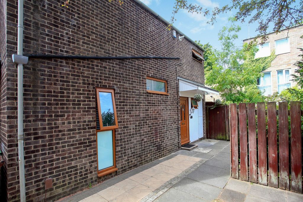 Property photo 2 of 14