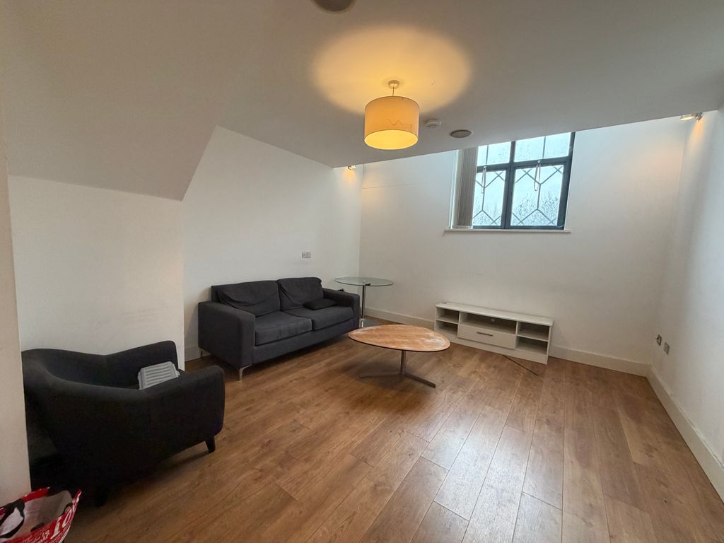 Property photo 2 of 6