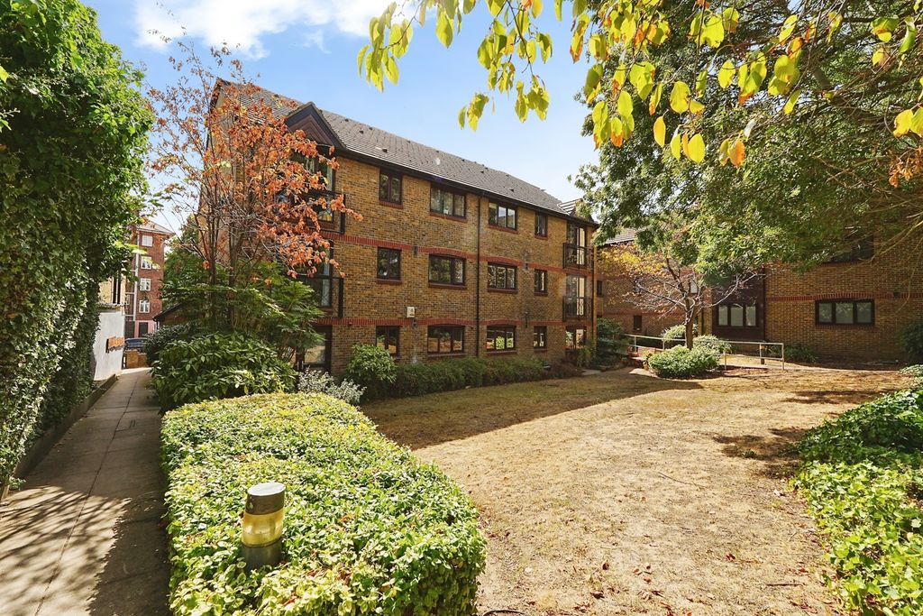 Property photo 1 of 18 Pbox-Img.Jpg