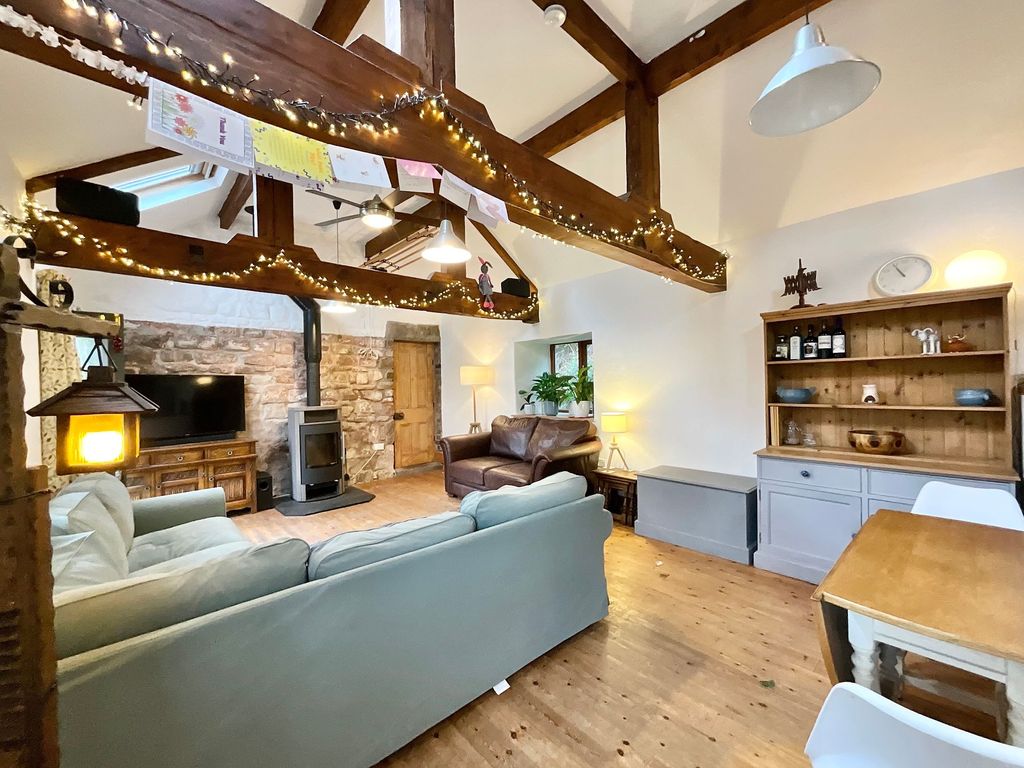 Property photo 2 of 53