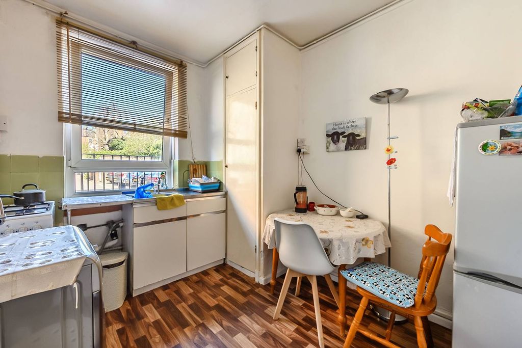 Property photo 2 of 7