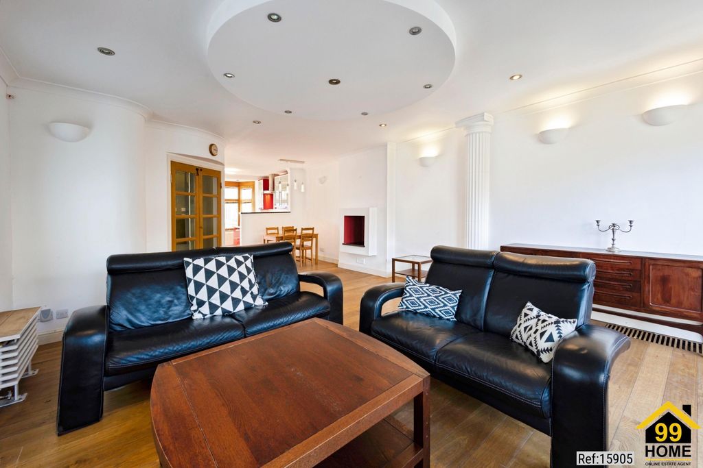 Property photo 3 of 22 Photo 2