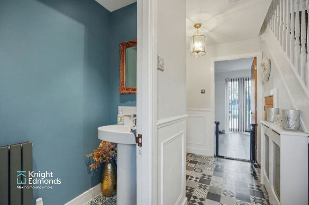 Property photo 3 of 20