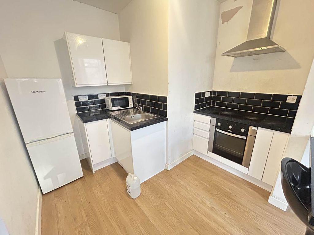 Property photo 3 of 10 Img_9189