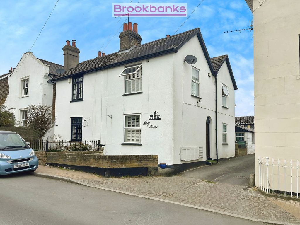 Property photo 3 of 34