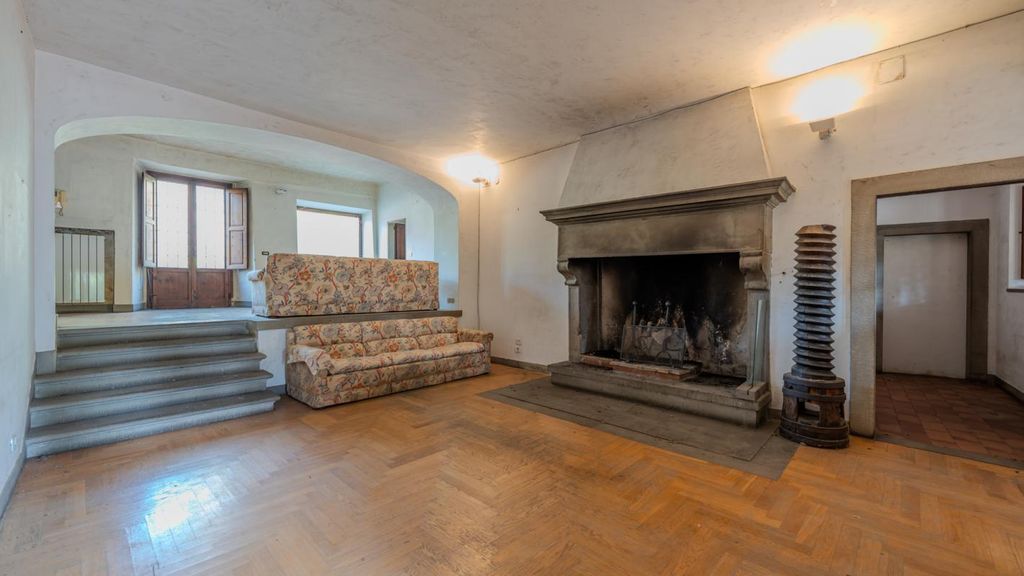 Property photo 1 of 34