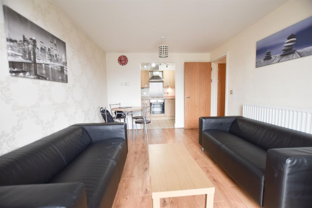 Property photo 2 of 9 Open Plan Lounge Diner