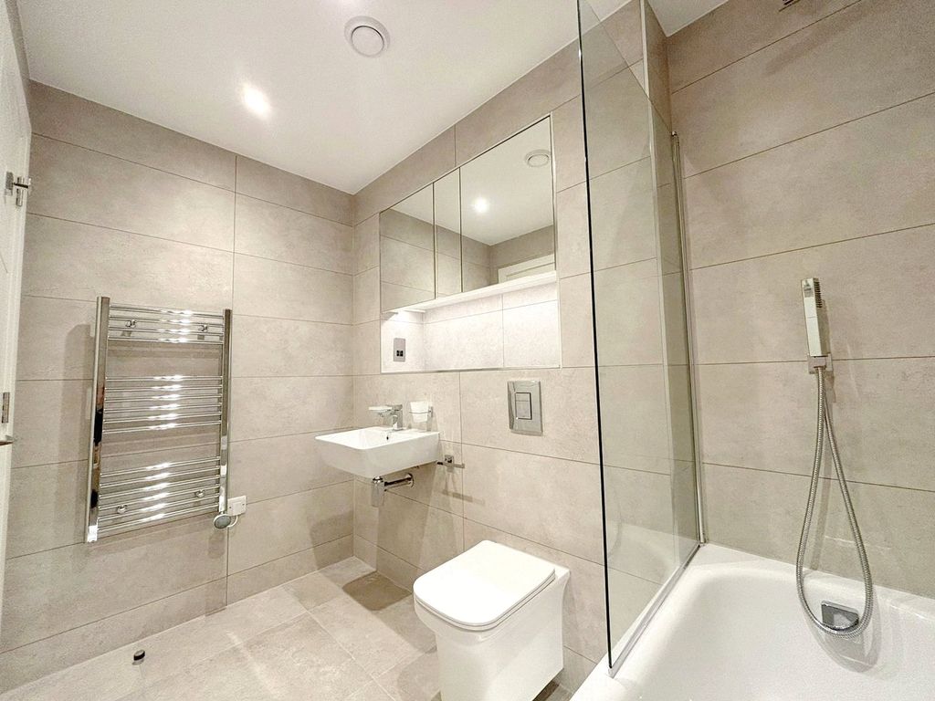 Property photo 3 of 8 Picture No. 06