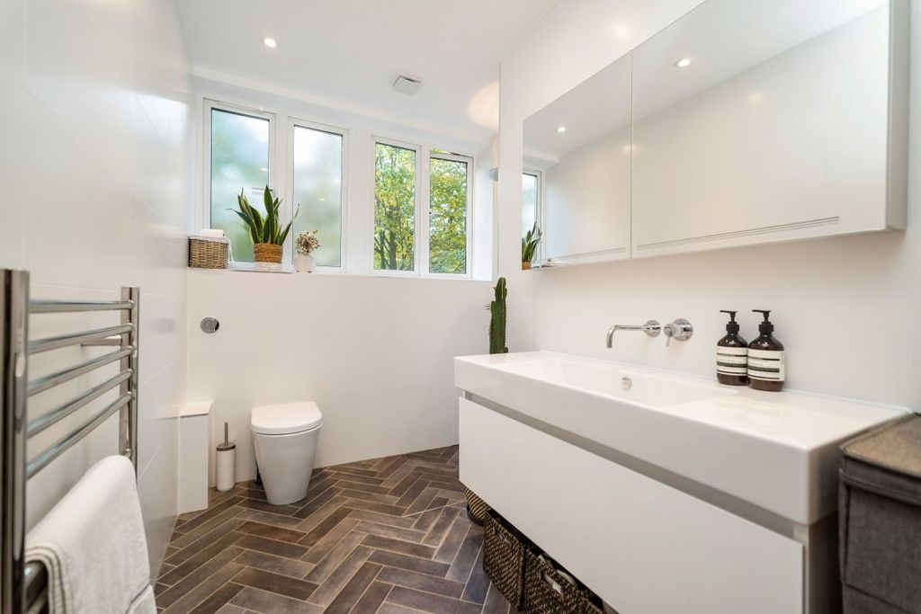 Property photo 3 of 11 25133_Kfh___Grove_Ha