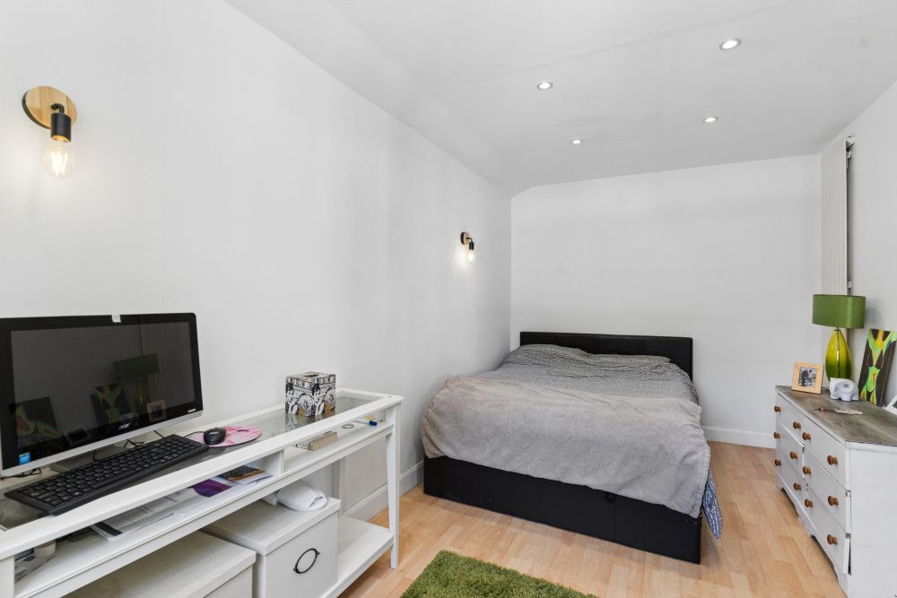 Additional image 9 of 3 bed semi-detached house for saleSt Augustine Close, Hitchin SG5