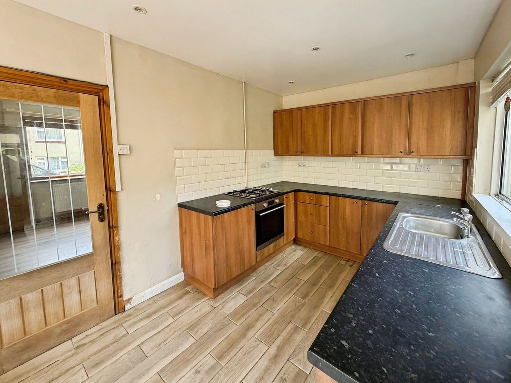 Property photo 3 of 25